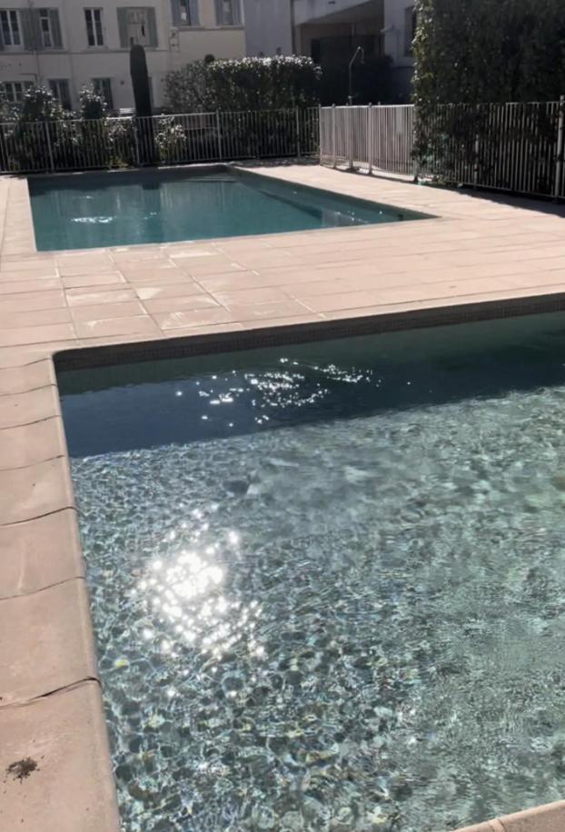 Appartamento Toit Terrasse Dans Avec Piscine